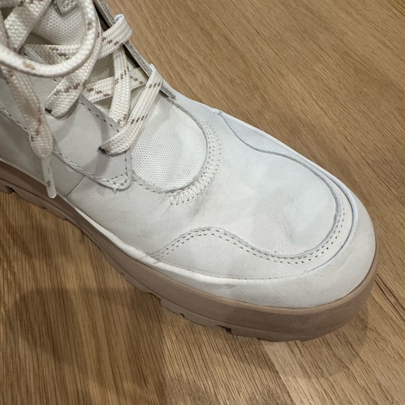 UGG Lug Platform Boot - Picture 3 of 10